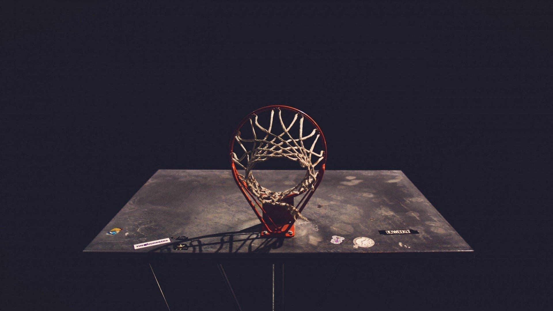 两年前的今天,库里抢七狂轰50分创NBA历史 勇士淘汰国王晋级次轮